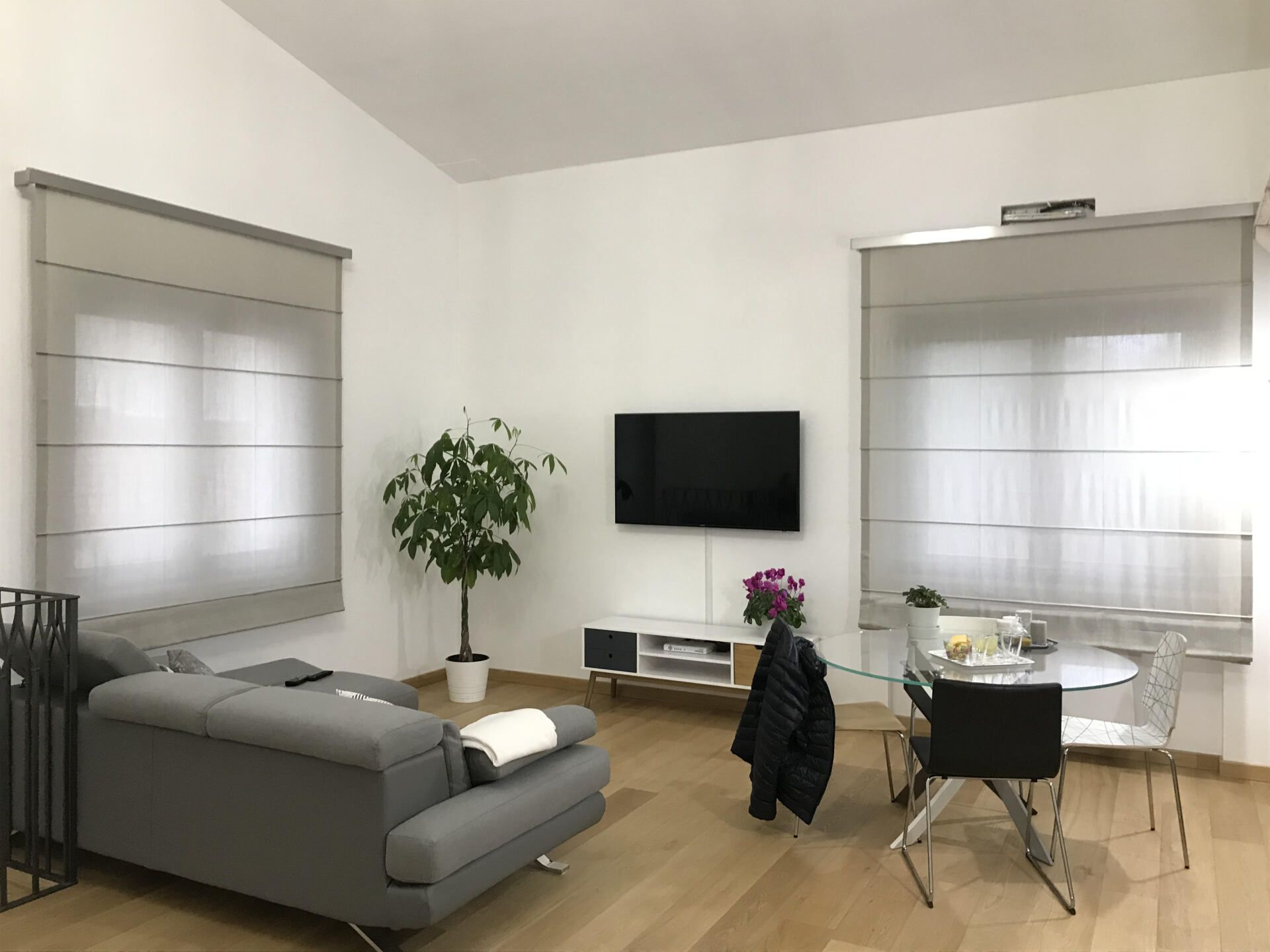 0-8-2880w Tende da Sole Moderne su Misura: Il Lusso della Personalizzazione per la Tua Casa