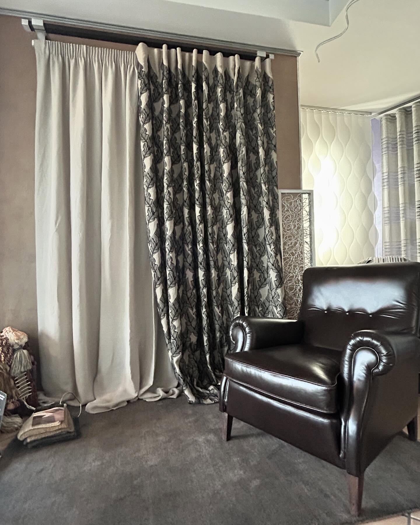 tende da sole da interni ed esterni, zanzariere, pergotende e vetrate panoramiche